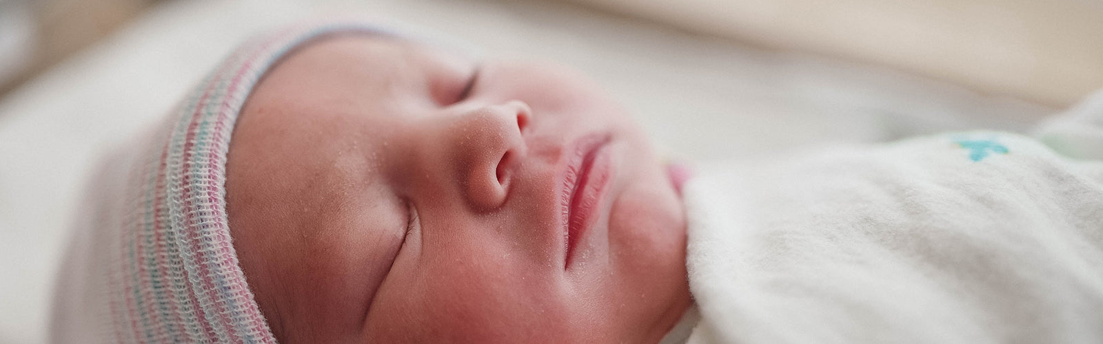 11 Weird, but normal newborn baby characteristics